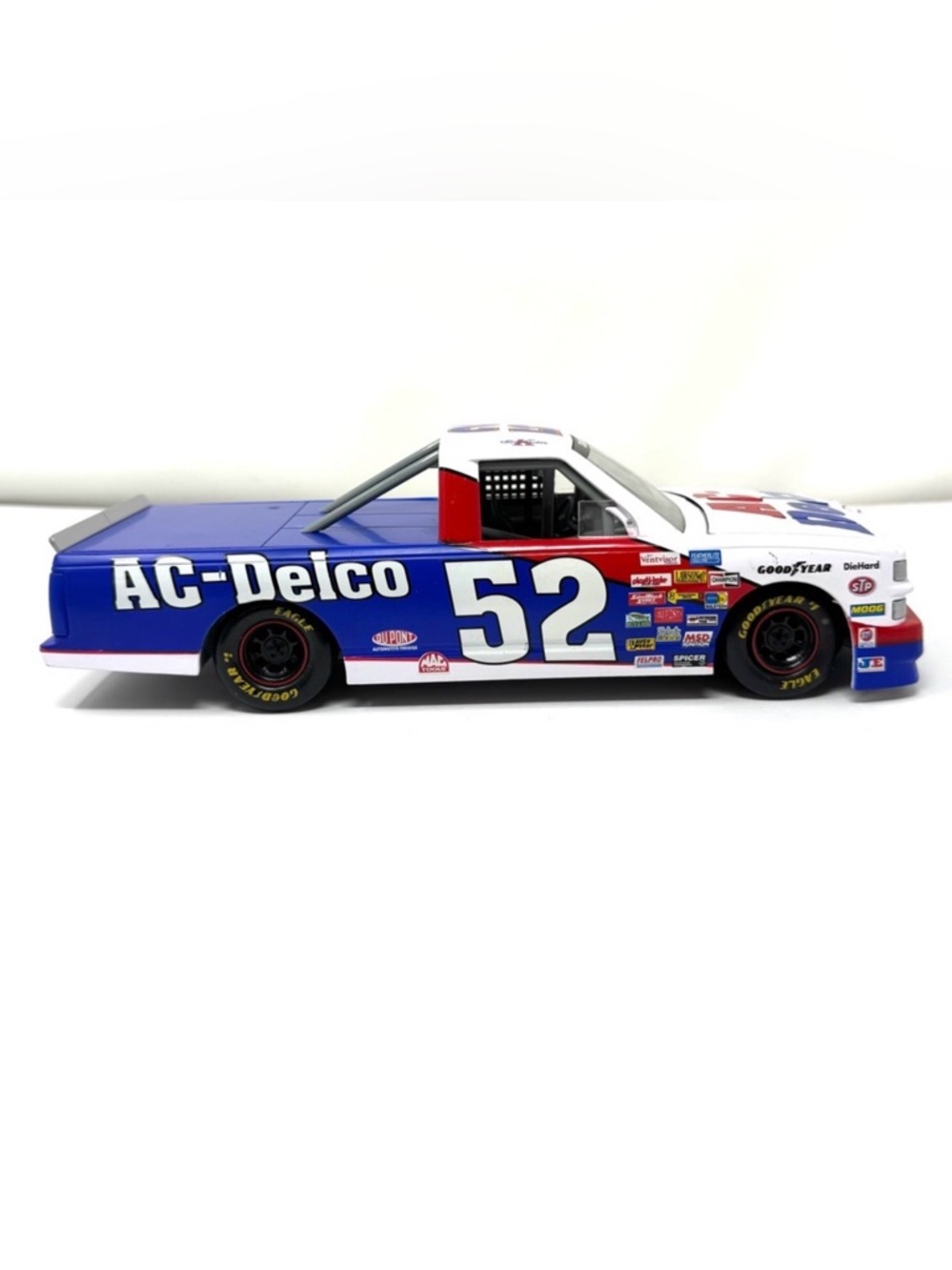 RACING CHAMPIONS CRAFTSMAN AC-Delco NASCAR pickup truck